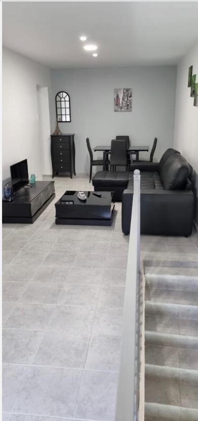 R1/logement proche de Paris - VILLIERS LE BEL  Extérieur photo